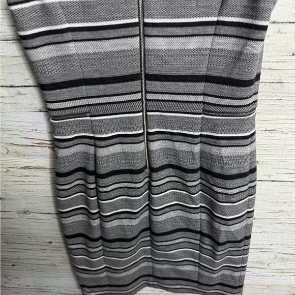 Calvin Klein gray striped sheath career dress size 4 - Picture 5 of 6